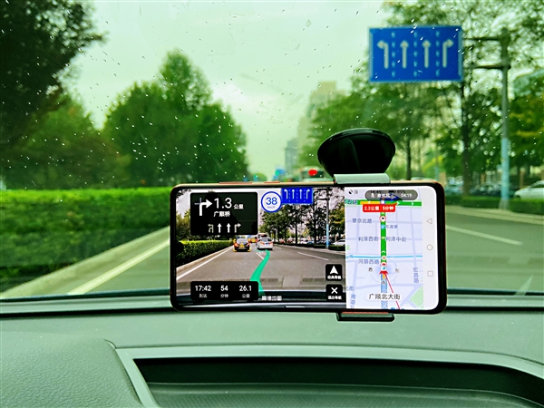 高德地图上线AR驾车导航：一部手机尝鲜实景导航！